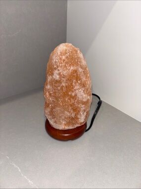 AUTHENTIC PINK HIMALAYAN SALT LAMP 5lbs
